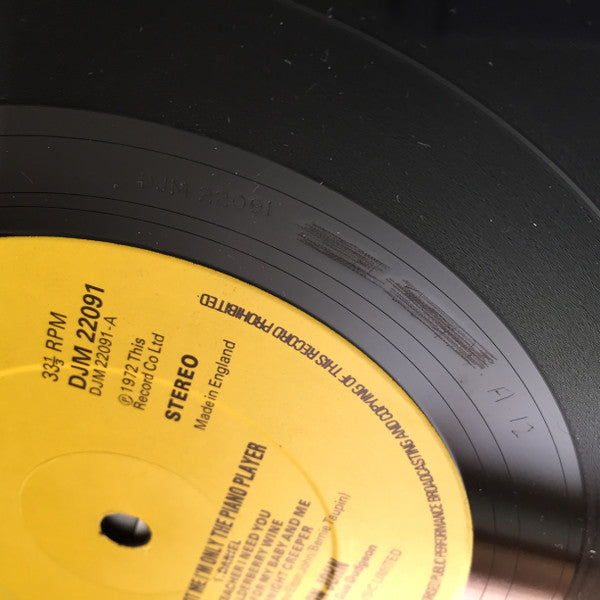 Elton John : Don't Shoot Me I'm Only The Piano Player (LP, Album, RE)